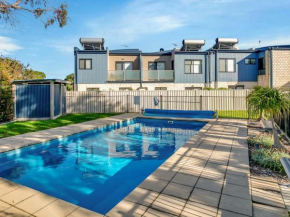 Starfish Sands, Cowes